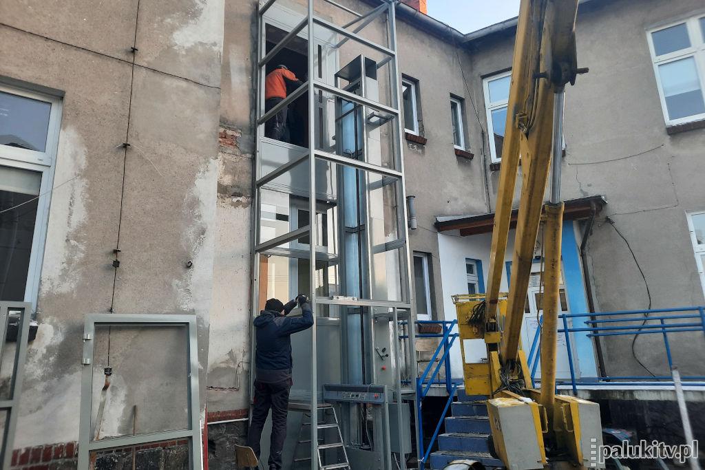 Przychodnia zdrowia w Janowcu doczeka się windy