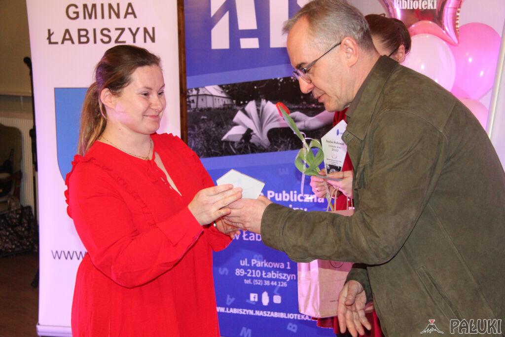 Gala Czytelnik Roku w Łabiszynie. Nagrodzeni najlepsi czytelnicy najlepszej biblioteki (zdjęcia)