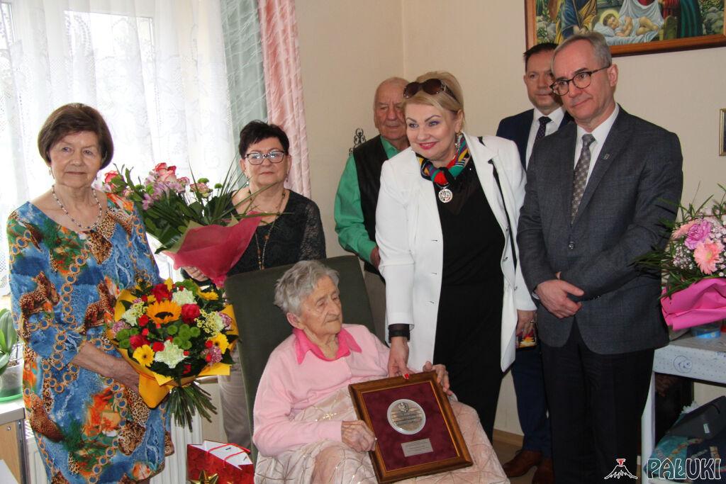 Sto lat Heleny Mudło z Łabiszyna wsi. Życie ofiarowane rodzinie, bliskim, regionowi i Polsce