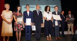 Są chlubą i nadzieją na przyszłość. Gmina Żnin doceniła najlepszych uczniów (zdjęcia)