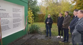 Pierwszy mural poetycki w Żninie powstał na podwórku redakcji Pałuk (wideo)