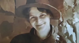 Odsłonięcie krzyża harcerskiego na grobie druhny Włodki 