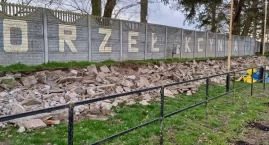 Wyczekiwana od lat inwestycja przy ul. Poznańskiej w Kcyni doczeka się finalizacji. Rusza modernizacja stadionu Orła. 