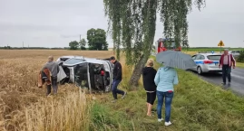 Wypadł z łuku i dachował