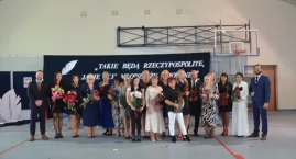 Burmistrz Kcyni wręczył nagrody nauczycielom (fotorelacja)