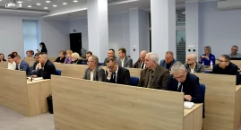 Pięciu szubińskich radnych nie chce ryzykownego ich zdaniem budżetu. Burmistrz przekonał pozostałych i zaakceptowali projekt.