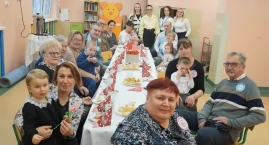 W żnińskim żłobku z babciami i dziadkami świętowały kangurki (fotogaleria+film)