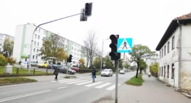 Wymiana bezpiecznika pomogła tylko na chwilę. Sygnalizacja na przejściu przez ul. Mickiewicza znów nie działa