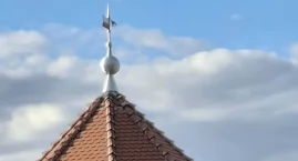 Nowa iglica jest już na Baszcie