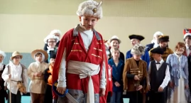 Happening historyczny z okazji Konstytucji 3 maja w żnińskiej piątce (fotogaleria)