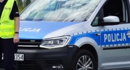 Zjechał z drogi i uderzył w ogrodzenie posesji w Mur&hellip;