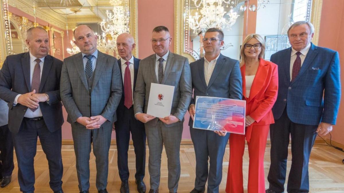 Na remont odcinka drogi w Sławsku Dolnym gmina otrzyma 80.000 zł