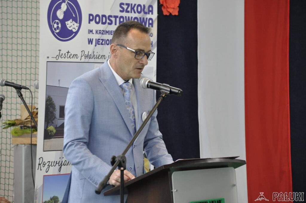 Przecięciem wstęgi hala sportowa została oficjalnie oddana do użytku (wideo + zdjęcia)
