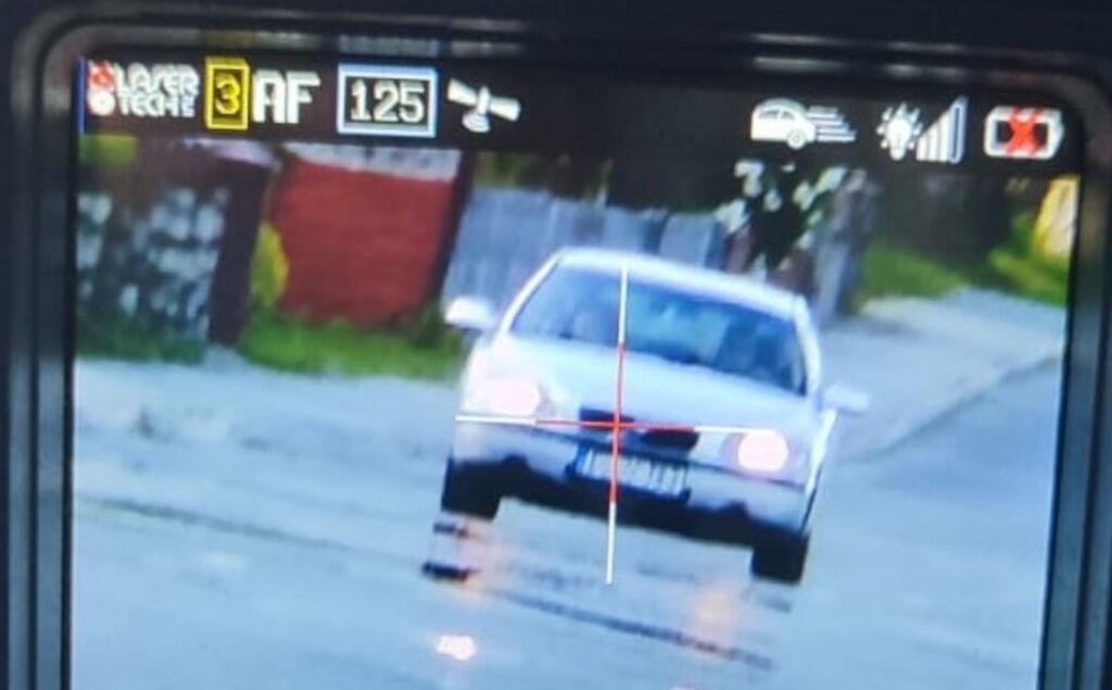 Przez Wójcin pędził volvo 111 km/h. Posypały się kary