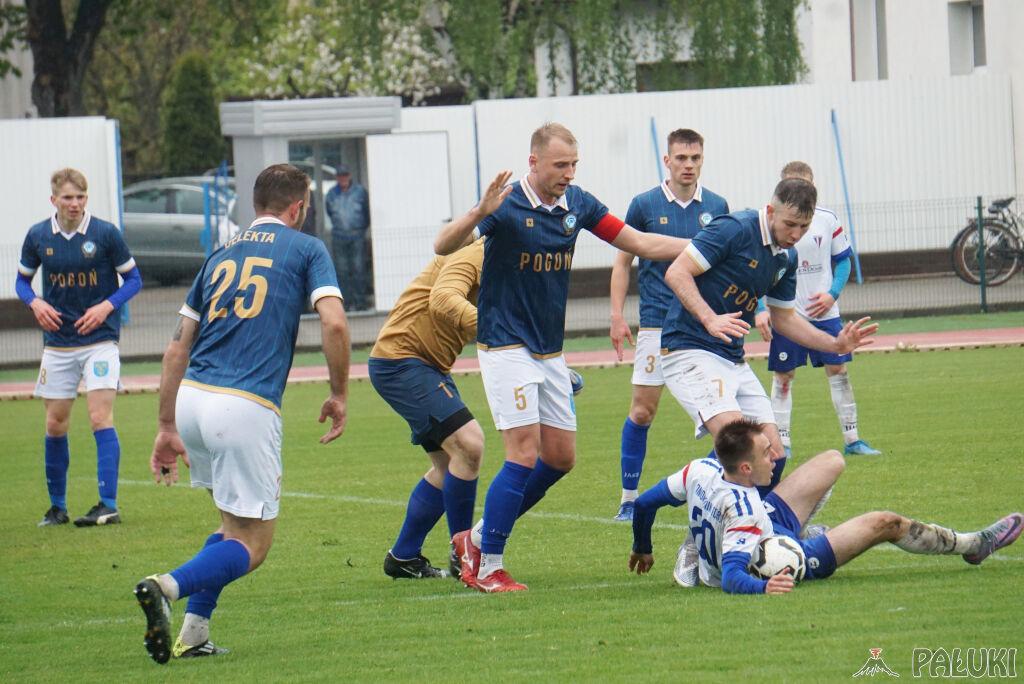 Po przeciętnym meczu Pogoń remisuje z Pomorzaninem Toruń