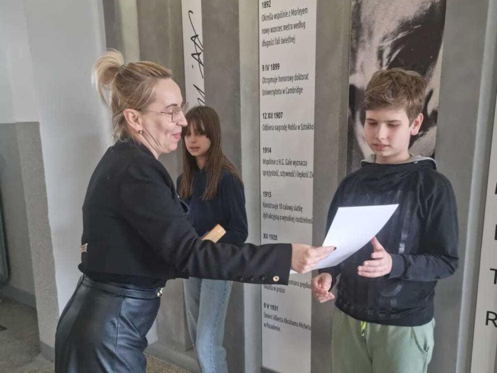 Wyróżnienie za maszynę czasu Kinrepok - sukces uczniów Michelsona