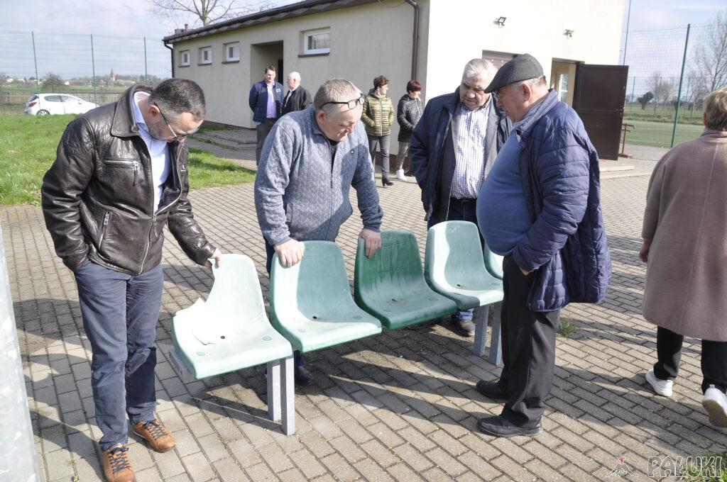 Dlaczego orlik jest nieczynny w piątki? Radni z Orchowa chcą zmian