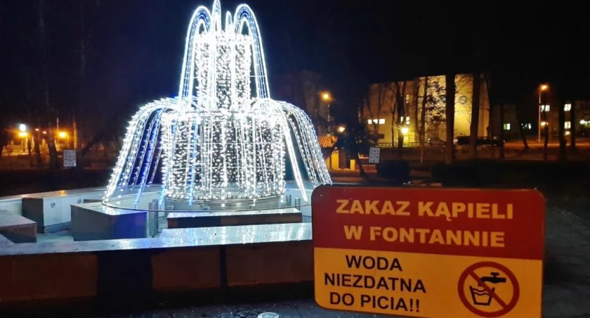 Dla mogileńskiej władzy, montaż systemu audio przy fontannie to: drobny wydatek - tak chcieli mieszkańcy - rozmawiajmy o ważnych rzeczach