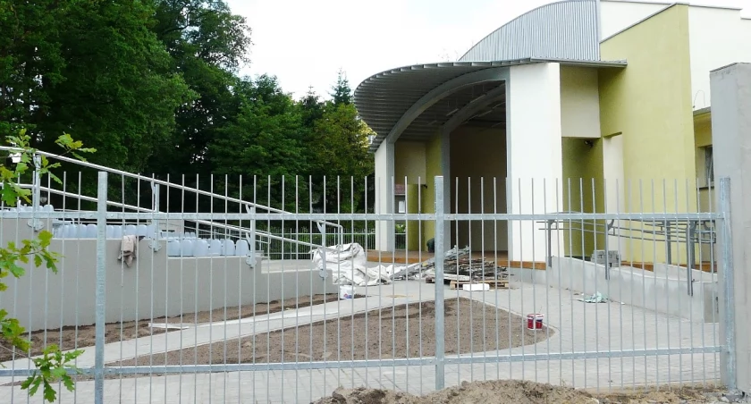 Trzy weekendowe dni w nowoczesnym amfiteatrze. Przemysława Majcherkiewicza denerwuje ogrodzenie