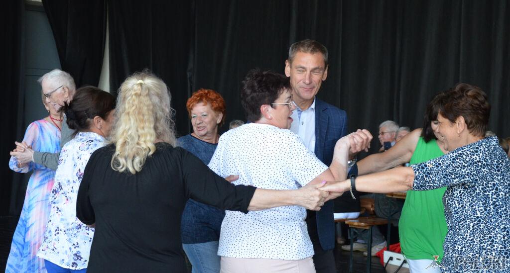 Klub Seniora w Mogilnie podsumował rok. Podziękowania, grill i tańce (wideo + zdjęcia)