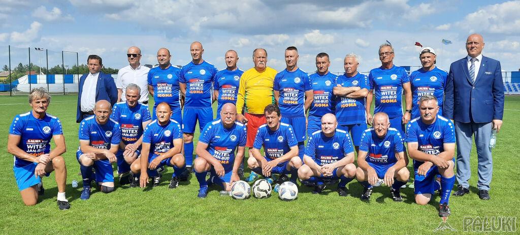 W meczu oldboyów Pogoni z drużyną Trzemeszno/Gniezno padło 8 goli (wideo)