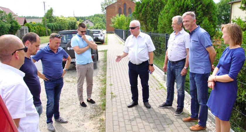 Mieszkańcy Szydłówca doczekali się chodnika