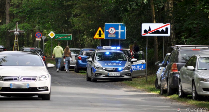Kierowcy notorycznie parkują na zakazie. Oprócz pouczeń posypały się mandaty