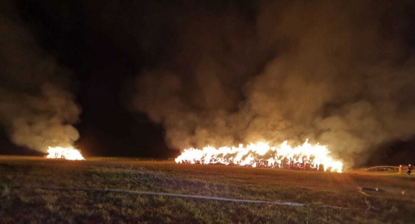 Wymysłowice: kolejny nocny pożar stogów. Czy to celowe podpalenia?