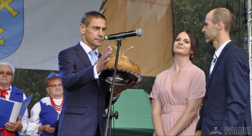  Starostami dożynek byli rolnicy z Goryszewa Marta Lewicka i Leszek Kurowski (wideo + zdjęcia)