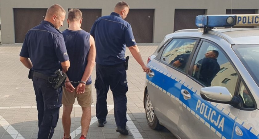 Na ul. Tumskiej w nocy napadli na nastolatka, grozili nożem