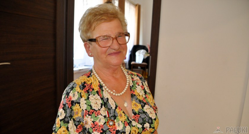 Teresa Cieślewicz z honorową odznaką Zasłużona dla Kultury Polskiej