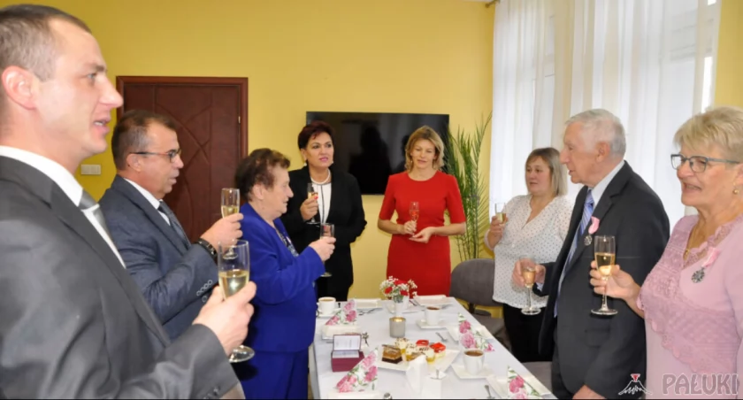 Pięć złotych par odebrało medale prezydenckie (wideo + zdjęcia)