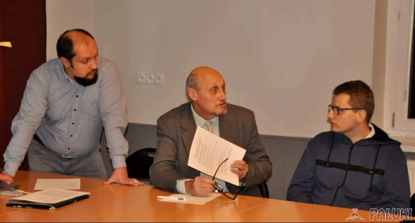 Trzemeszno: rozmowy z rzeźbiarzami w sprawie budowy pomnika (wideo)