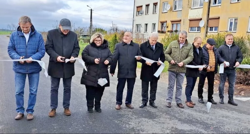 Uroczyste otwarcie drogi. Na tę inwestycję mieszkańcy Orchowa i Osówca czekali wiele lat (wideo + zdjęcia)