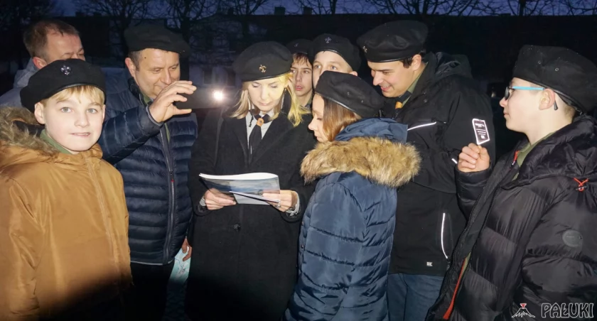 Harcerze z całego województwa przyjechali do Barcina po światło (wideo + zdjęcia)