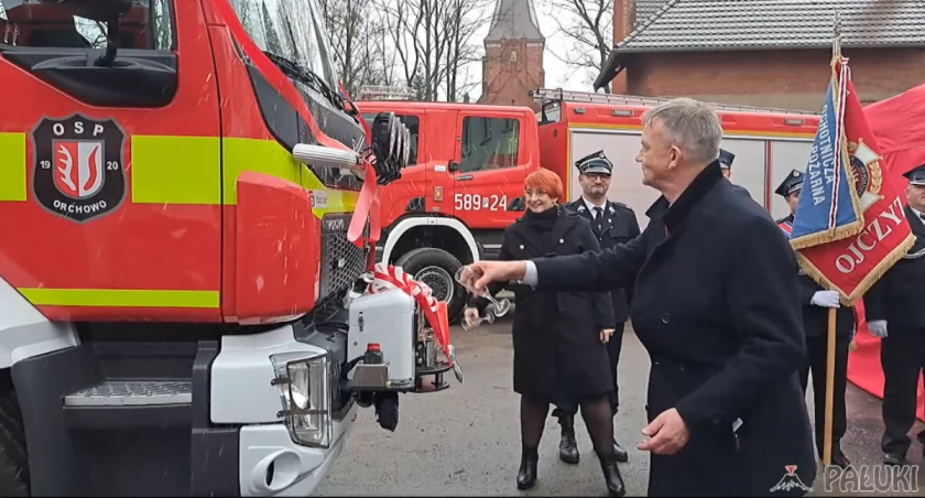Wielkie święto strażackiej braci. Poświęcenie dwóch wozów bojowych dla OSP w Orchowie i Słowikowie (wideo + zdjęcia) 