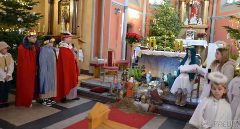 Uczniowie z Bielska zawitali do kościoła w Ostrowie z dobrą nowiną (zdjęcia)