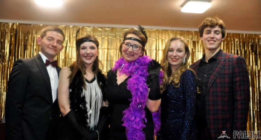 Noworoczny koncert w stylu retro (wideo + zdjęcia)