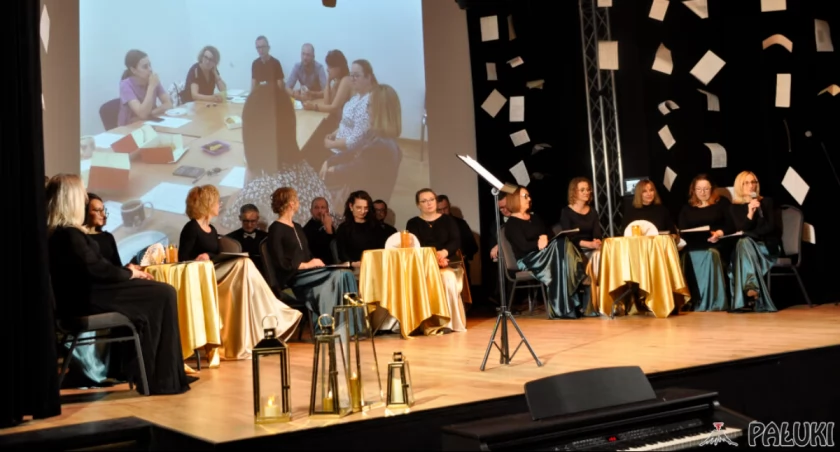 Benefis z okazji jubileuszu chóru Harmonia. Były wspomnienia, życzenia i piękny koncert (zdjęcia)