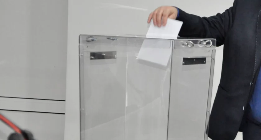 O mandat radnego powiatowego ubiega się 111 kandydatów z 5 komitetów wyborczych