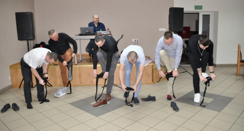 Wójcin: wspólne świętowanie kobiet i mężczyzn (wideo + zdjęcia)
