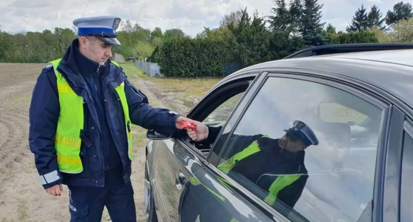 Zatrzymane prawo jazdy, mandat 2.000 złotych i 14 punktów karnych