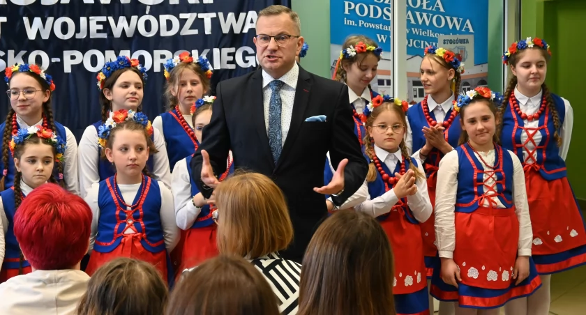 Szkoła w Wójcinie: Dzień Kujawski na ćwierćwiecze województwa kujawsko-pomorskiego (wideo + zdjęcia)