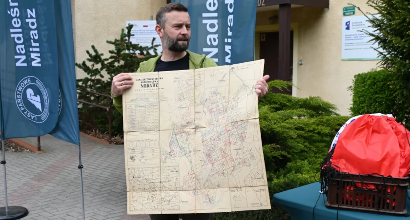 Na rowerach i pieszo poznawali region z przewodnikiem (wideo + zdjęcia)