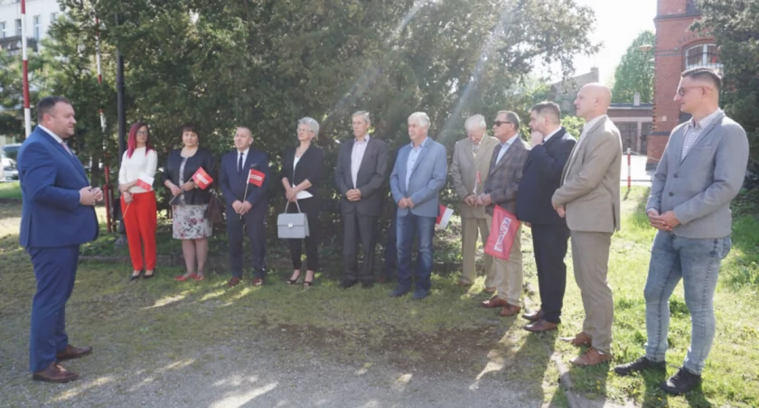 1 maja przedstawiciele lewicy spotkali się na rynku (zdjęcia)