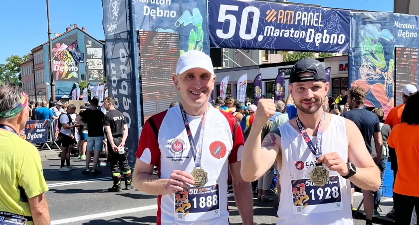 Łukasz Gapiński i Marcin Zacharenko biegli maraton na Mistrzostwach Polski Strażaków