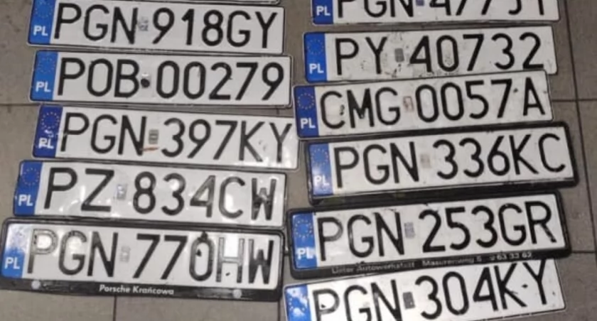 Komu burza z gradem porwała tablicę rejestracyjną? Policja ma także tablice z cmg
