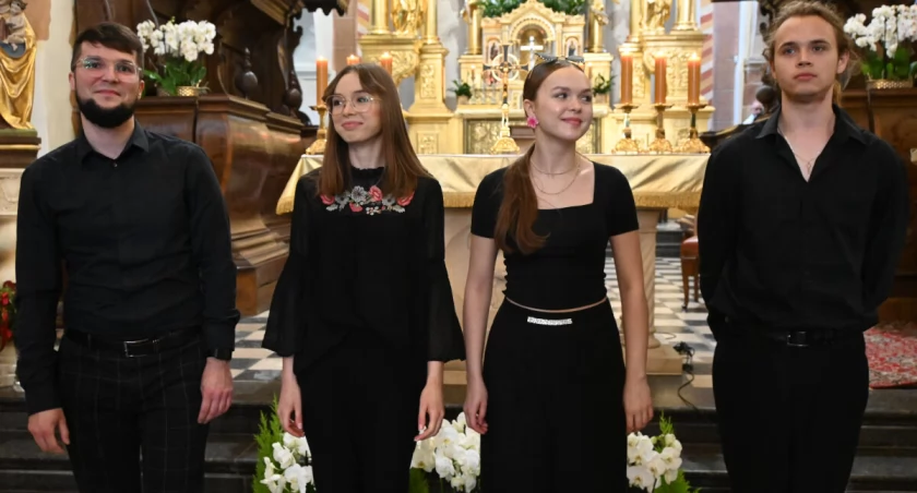 Koncert muzyki organowej i kameralnej dla wszystkich mam (wideo + zdjęcia)