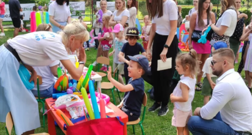 Przedszkole nr 2 w Mogilnie - festyn Mama, tata i ja (wideo + zdjęcia)