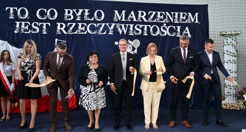 To co było marzeniem jest rzeczywistością. Sala sportowa w Wójcinie oddana do użytku